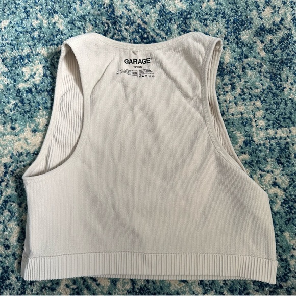 GARAGE | Seamless High Neck Tank Top - Picture 4 of 8